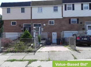 3678 Sussex Ln, Philadelphia, PA 19114