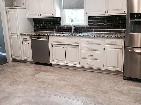 3rd image of 9225 Sturgeon Dr