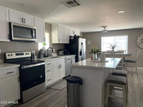 9701 E EDGEWOOD Avenue, Mesa, AZ 85208