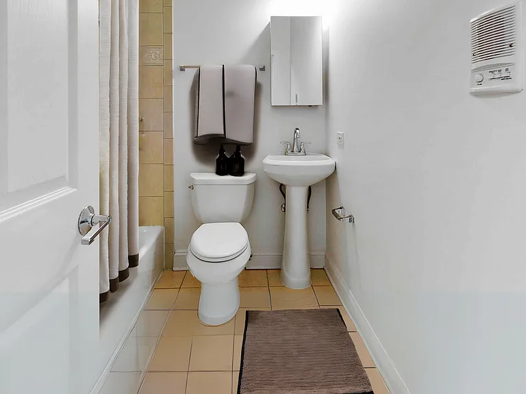 4002 S Calumet Ave — Photo 15