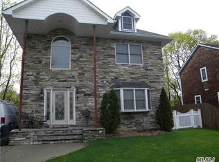 255 Van Cott Ave, Farmingdale, NY 11735