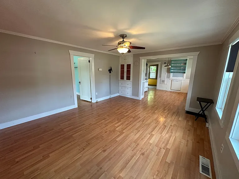 665 S Auburn St — Photo 5