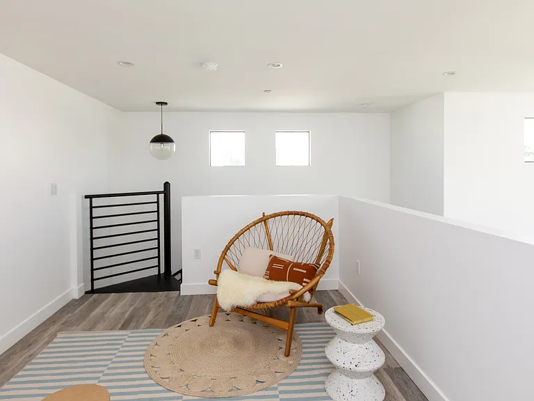 5012 Slauson — Photo 33