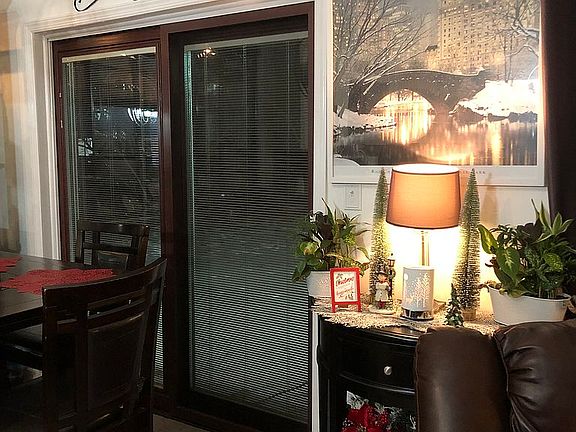 5th image of 78 Lake Shore Dr W