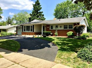 288 Fern Dr, Elk Grove Village, IL 60007