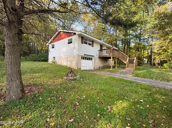 774 Elk Lake Dr, Waymart, PA 18472