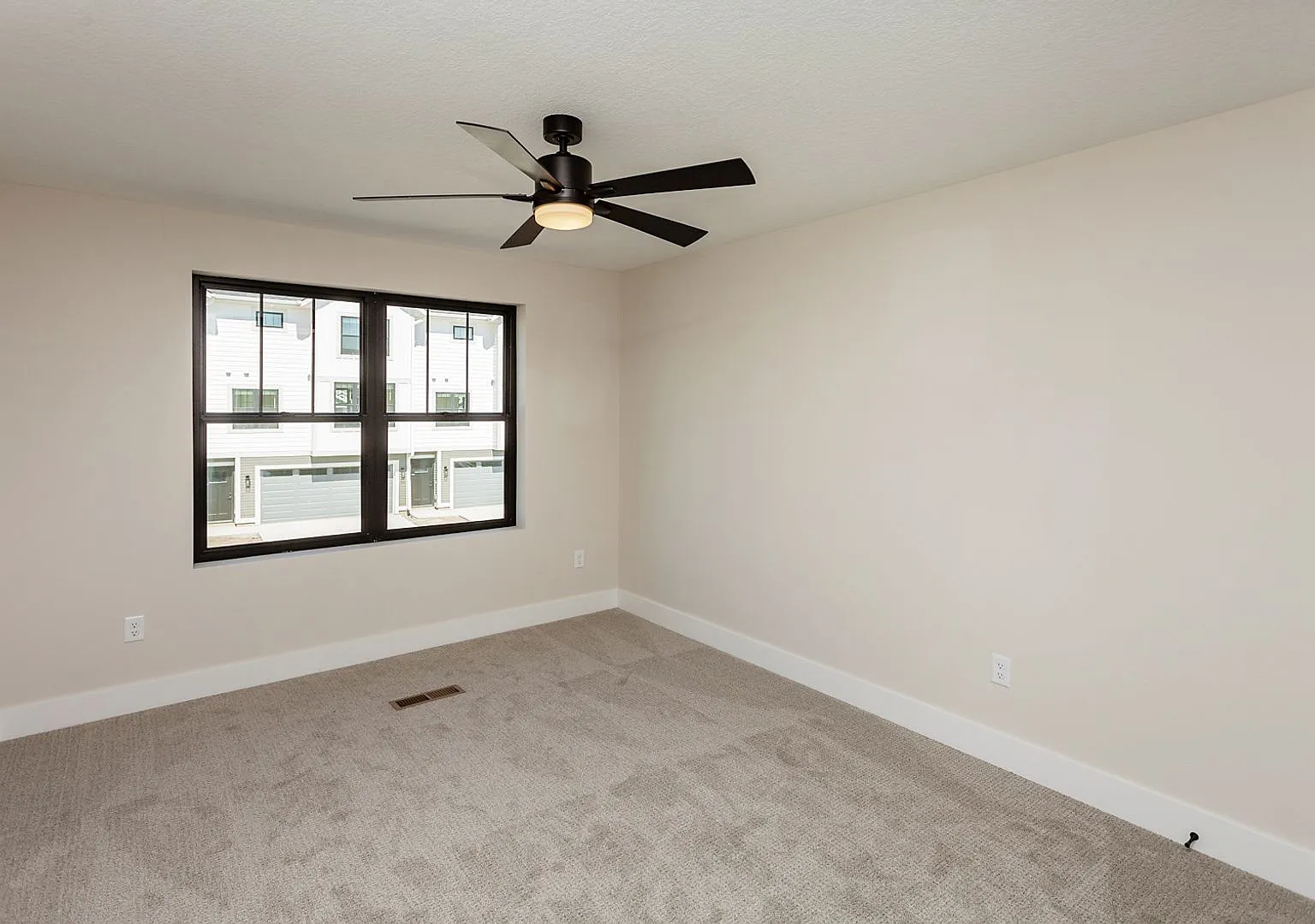 Southwest Prairie Trail Townhomes — Photo 4
