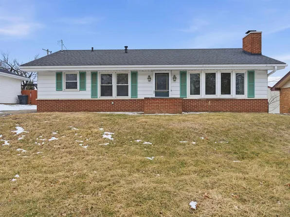 4209 S Paramount Rd, Bartonville, IL 61607