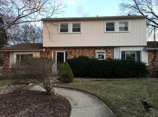 2989 Briarcliff Dr, East Lansing, MI 48823