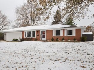 702 Victoria Ln, Schaumburg, IL 60193