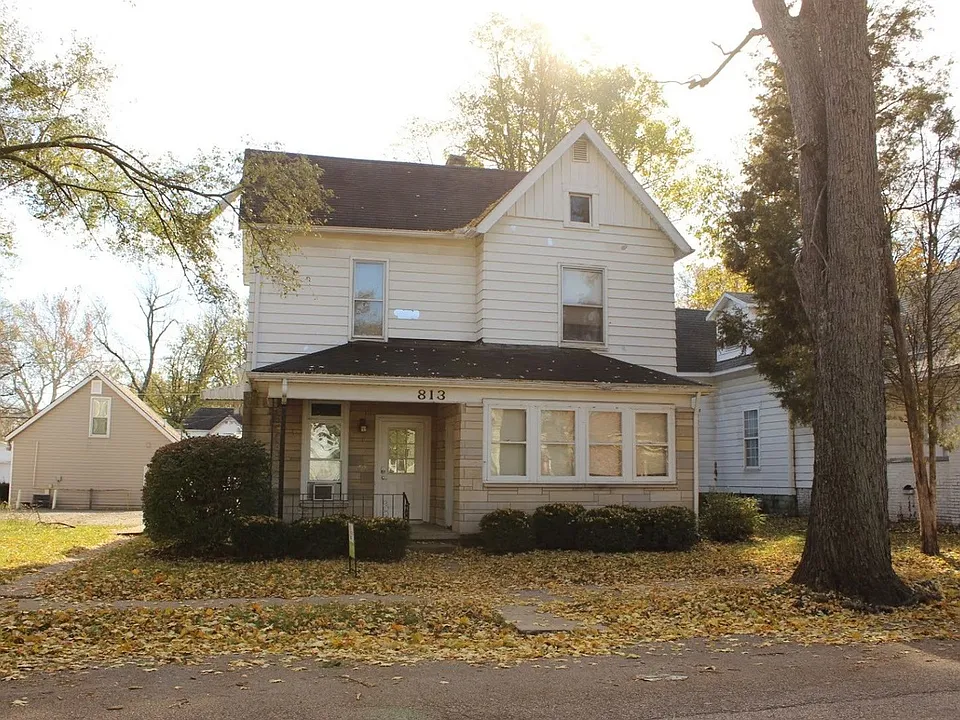 811-813 W University Ave