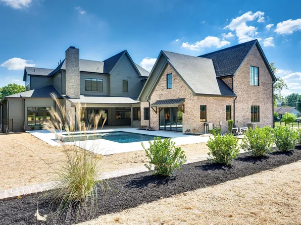 1529 Sam Houston Dr, Brentwood, TN 37027