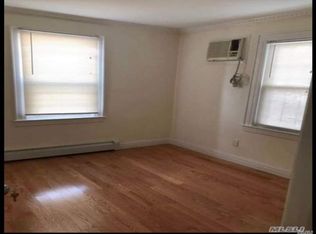 3213 169th St, Flushing, NY 11358
