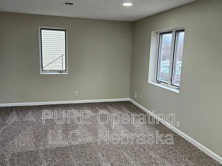 3341 S 89th St — Photo 39