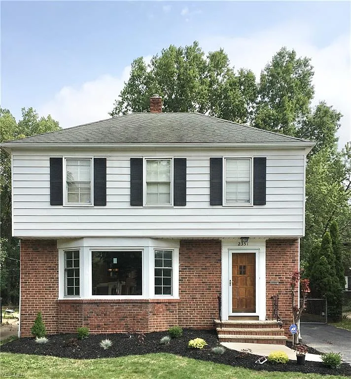 2351 Charney Rd photo 1