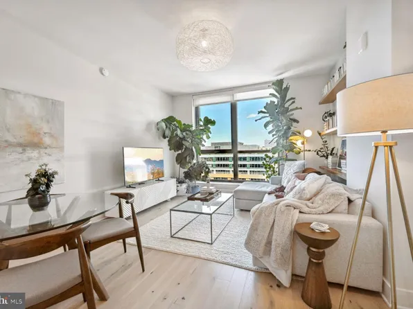 1211 Van St SE APT 1212, Washington, DC 20003