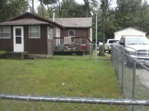 3925 6th St, Rock Island, IL 61201