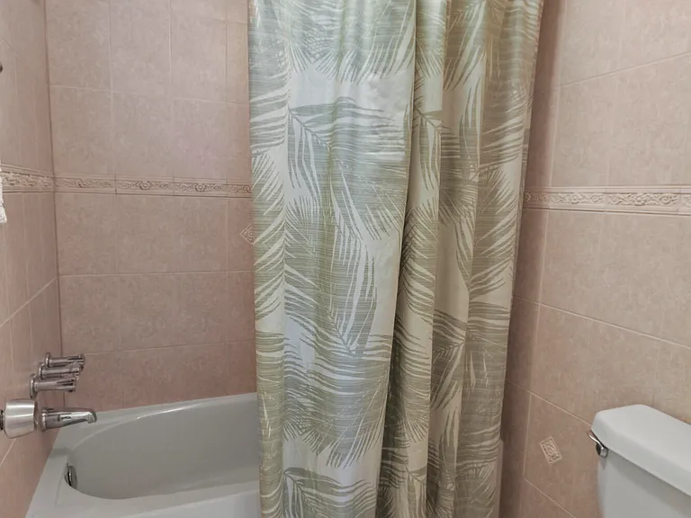 2936 Lake Shore Dr #310 — Photo 10