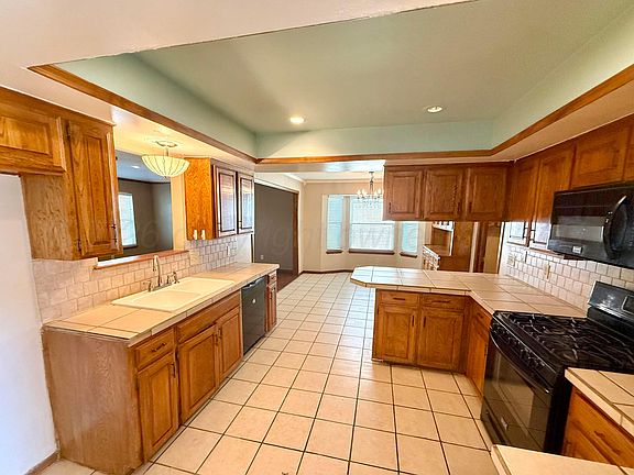 3rd image of 6826 Rochelle Ln