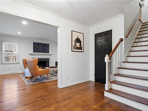 4th image of 4909 W 81st St