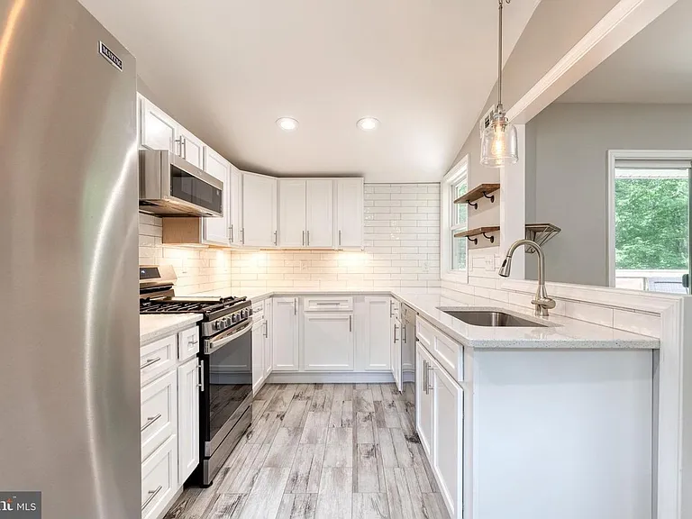 6922 Hollenberry Rd — Photo 8