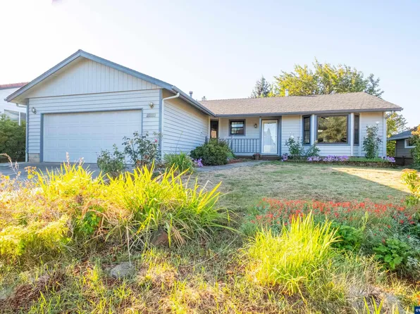 2260 Red Oak Dr S, Salem, OR 97302