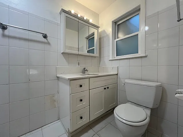 2238 Lakeshore Ave #2 — Photo 13