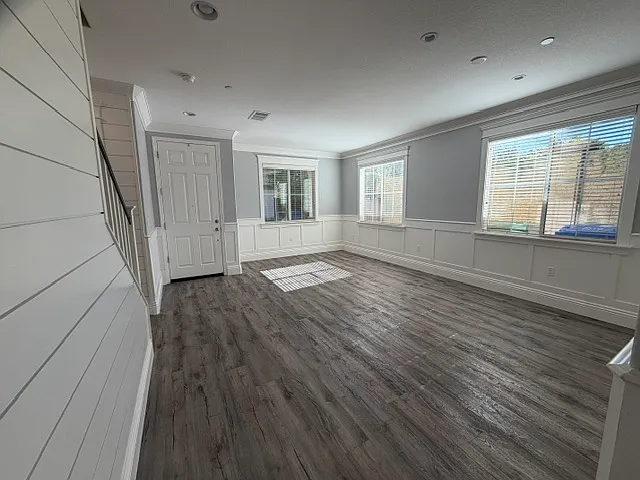 5 bed, 2837 sqft, $4,200 — Photo 3