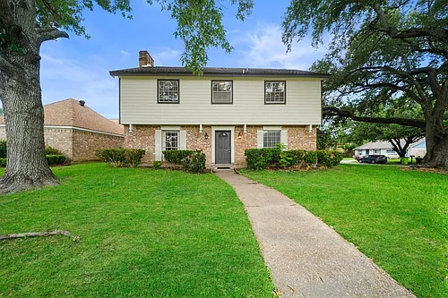 3102 Hollow Cir Photo 1