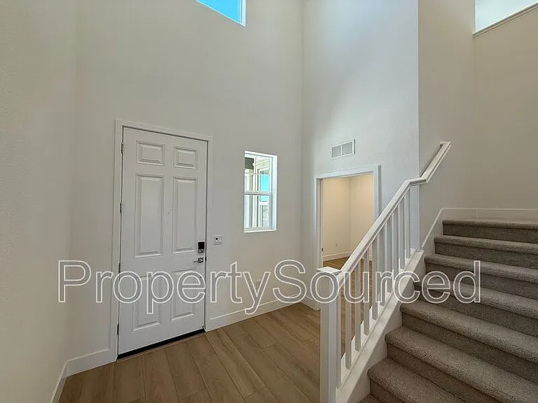 1336 N Martorella Ave — Photo 5