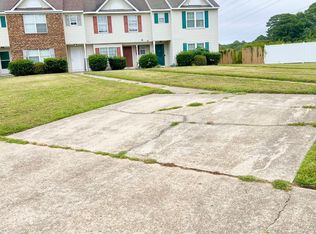 3404 Clover Meadows Dr, Chesapeake, VA 23321