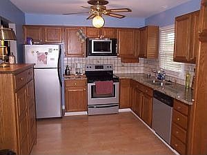 3rd image of 1655 Crestfield Dr