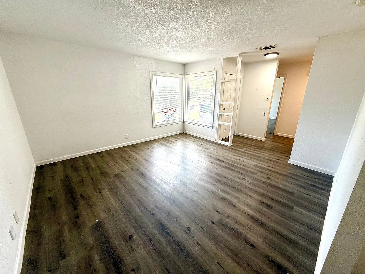 Charming 3-Bedroom Home with Fenced Backyard & Garage — Photo 2