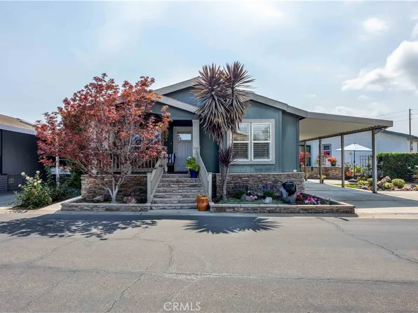 10681 Oak St, Los Alamitos, CA 90720