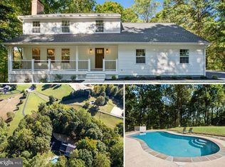 140 Honeysuckle Ln, Owings, MD 20736