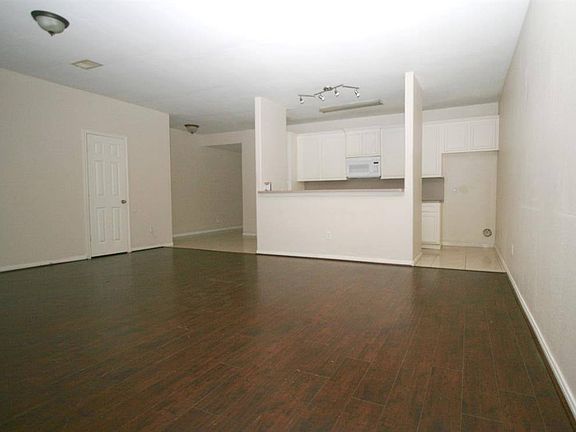3rd image of 168A Binnacle Ct