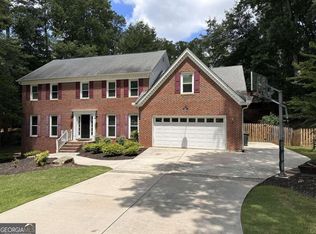 9137 Branch Valley Way, Roswell, GA 30076