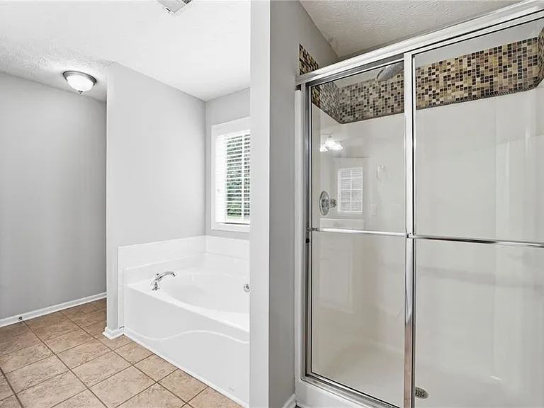 4408 Webb Meadows Dr — Photo 37