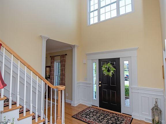 4th image of 64 Chesterwood Dr