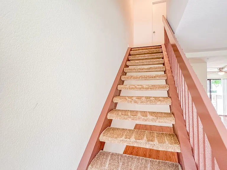 3902Howard — Photo 10