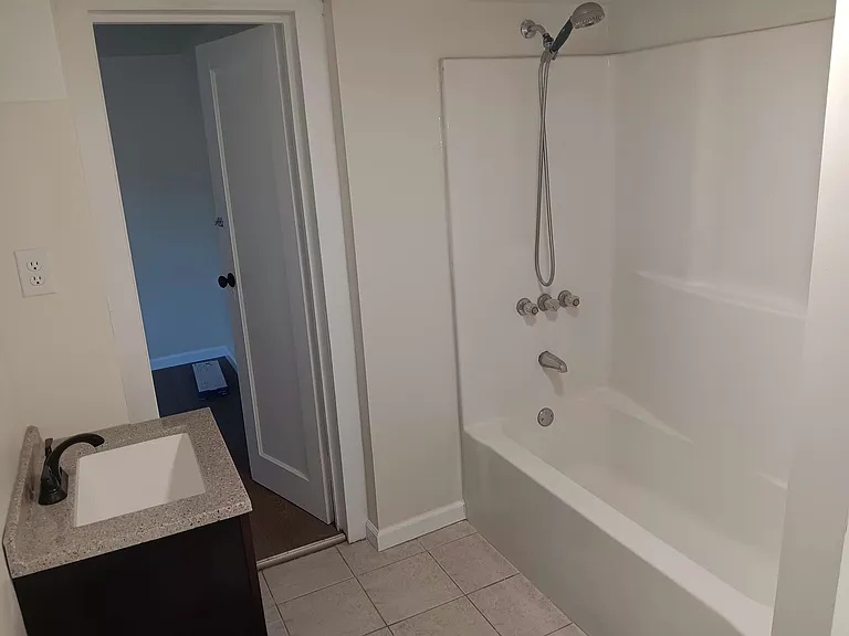 9 Montgomery St #9B — Photo 9