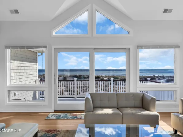 913 N Ocean Avenue N, Seaside Park, NJ 08752