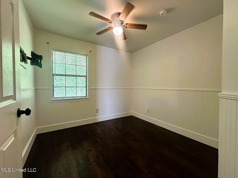 258 Conrad Ln — Photo 10