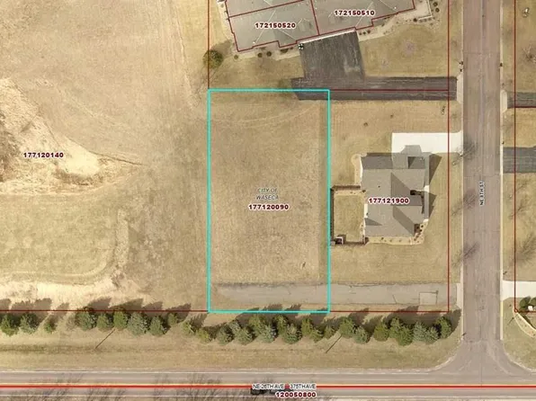 2601 8th St NE, Waseca, MN 56093