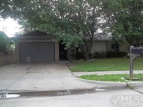1st image of 3519 Hickory Hill Dr