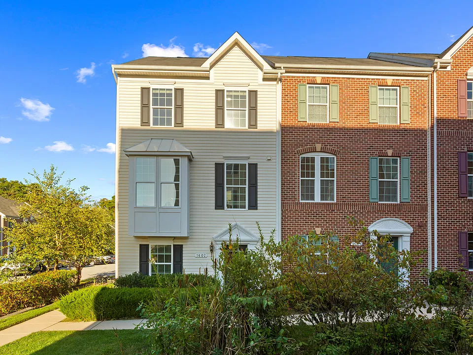 1602 Scarlet Oak Ct