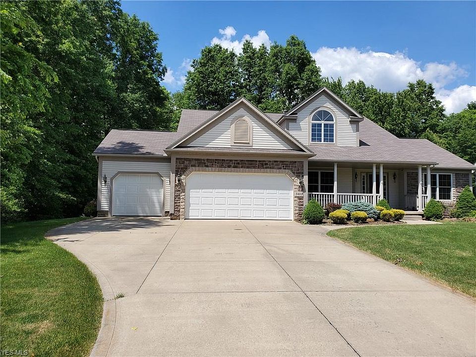 1st image of 3412 Stoney Creek Cir