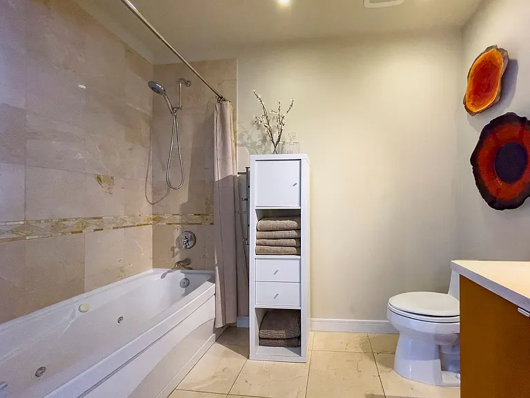 550 Front St #907 — Photo 23