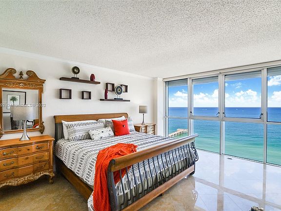 3rd image of 16485 Collins Ave APT 1831