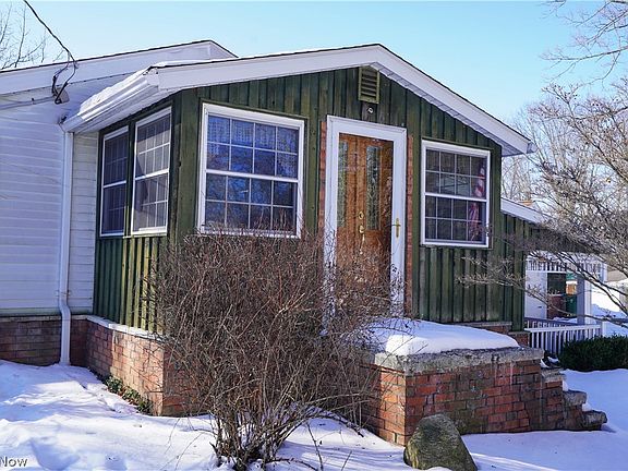 2nd image of 1554 Woods Rd